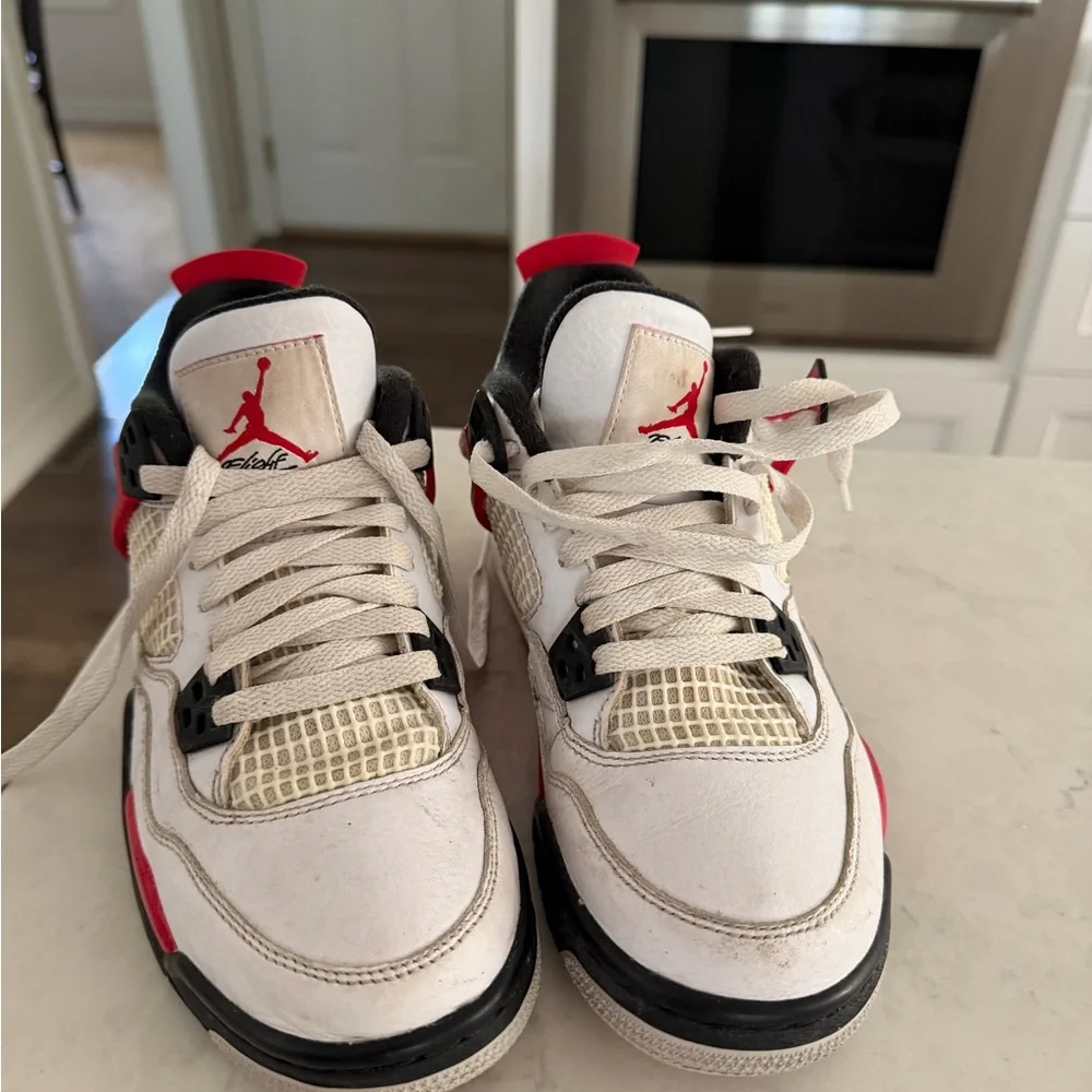 Jordan 4 Retro Red cement. Size 5.5